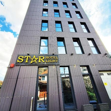 Starlight Hotel Тирана Экстерьер фото